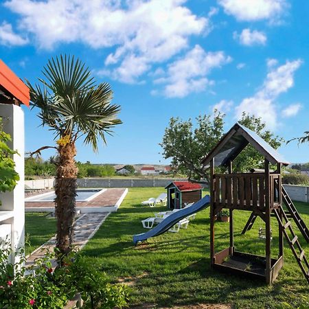 House Rose With Garden And Pool Villa Ljubac  Bagian luar foto