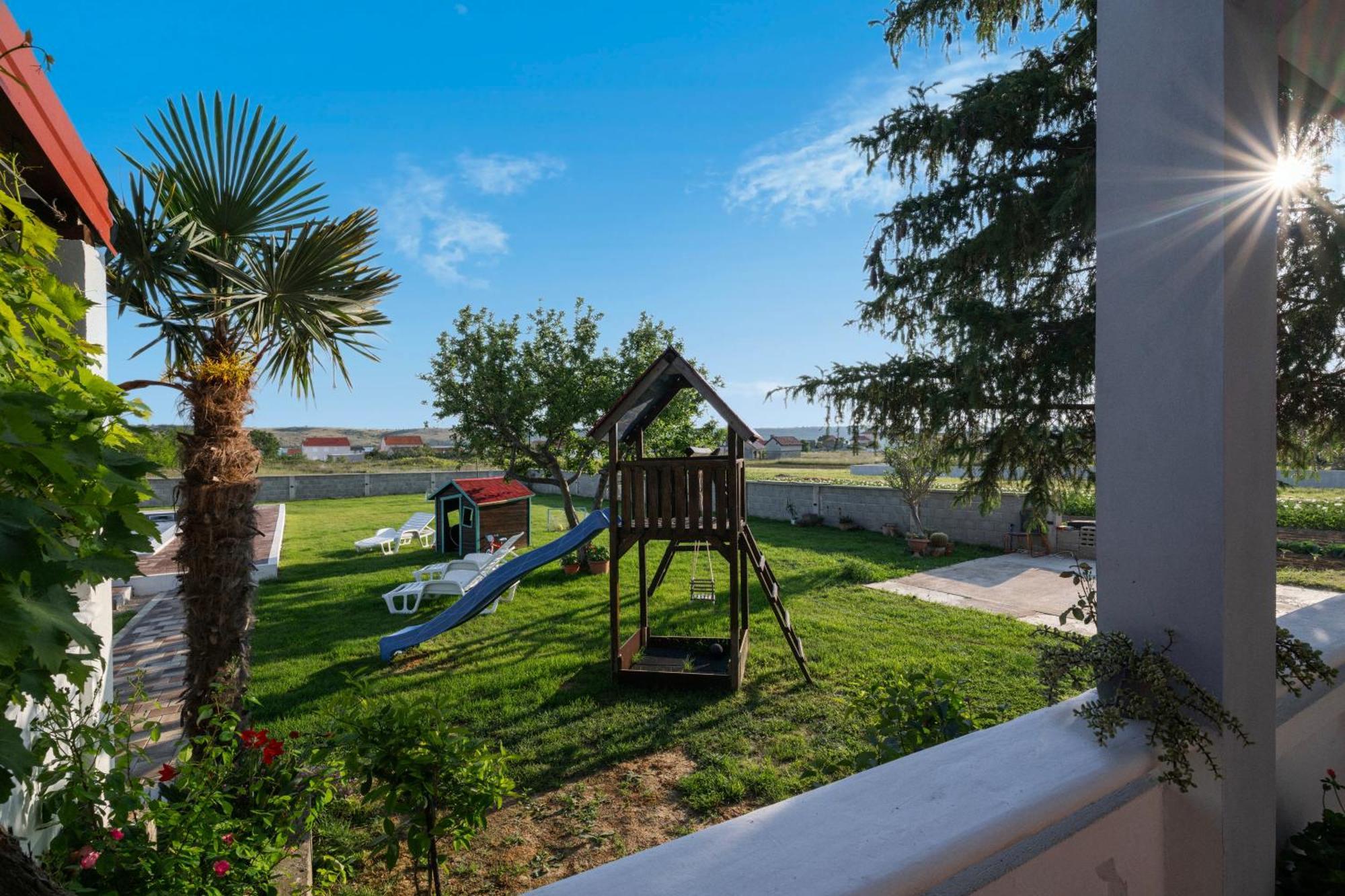 House Rose With Garden And Pool Villa Ljubac  Bagian luar foto
