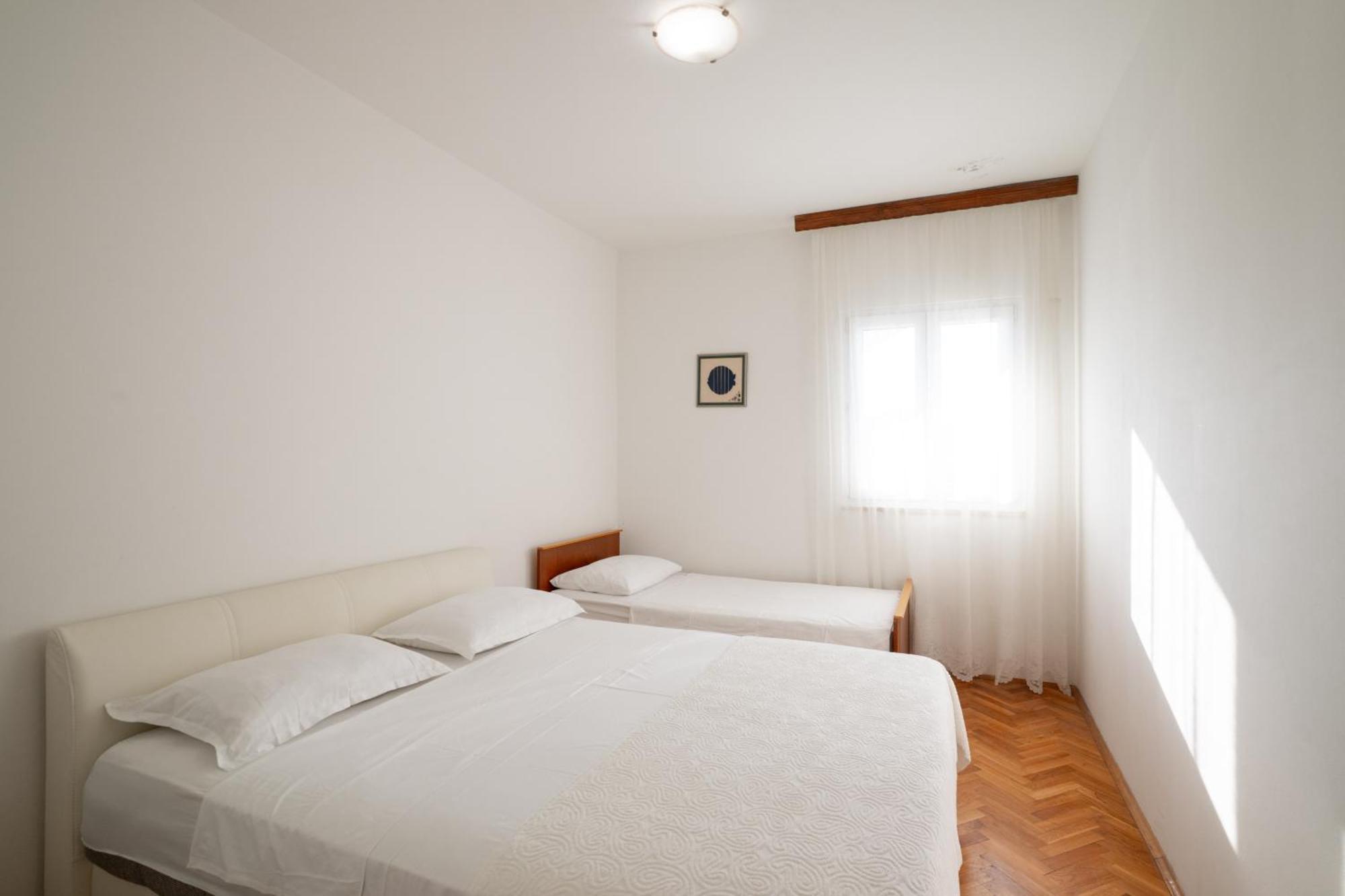 House Rose With Garden And Pool Villa Ljubac  Bagian luar foto