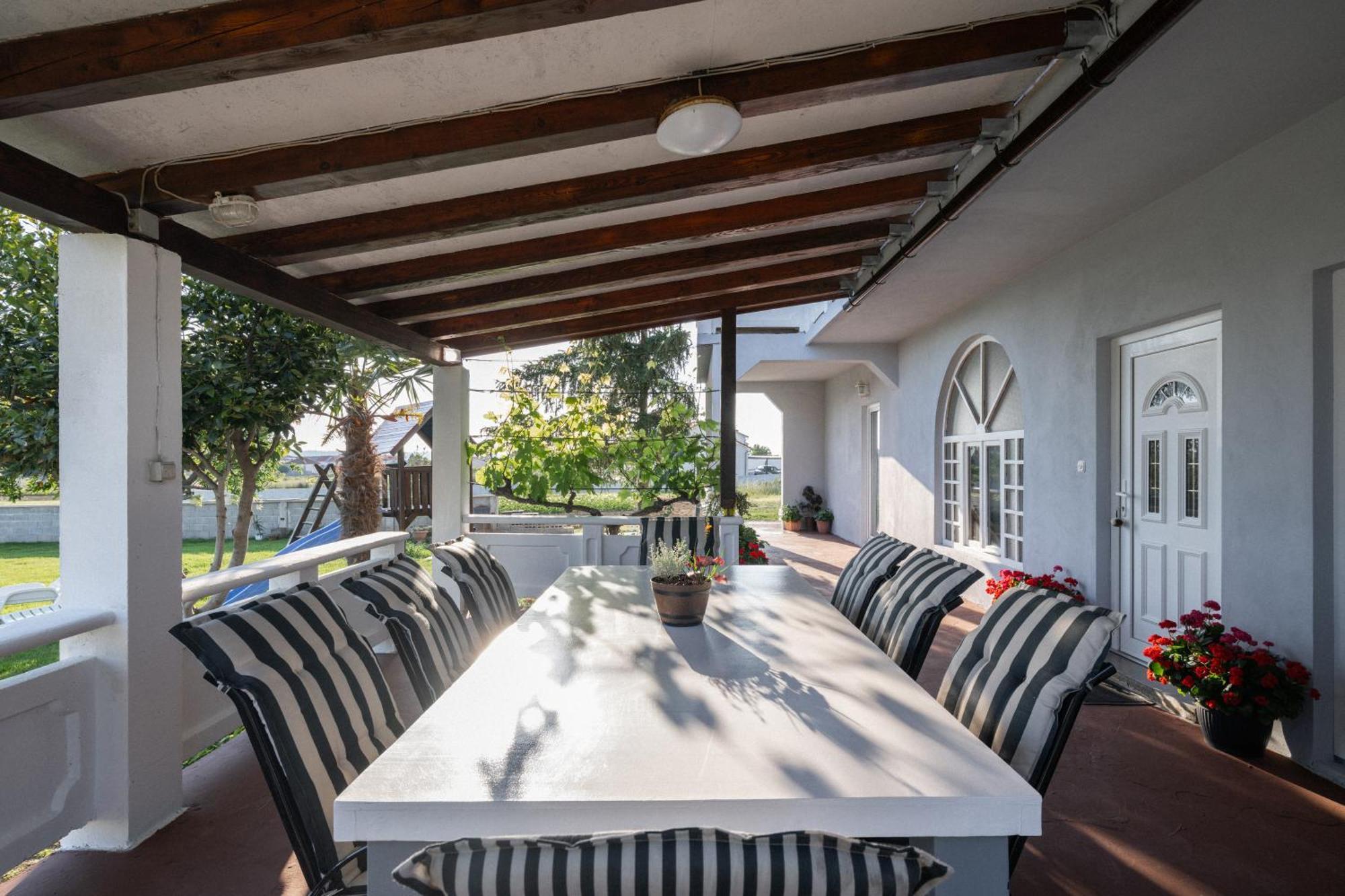 House Rose With Garden And Pool Villa Ljubac  Bagian luar foto